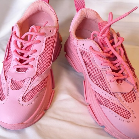 Steve Madden Sneaker - Picture 4 of 5